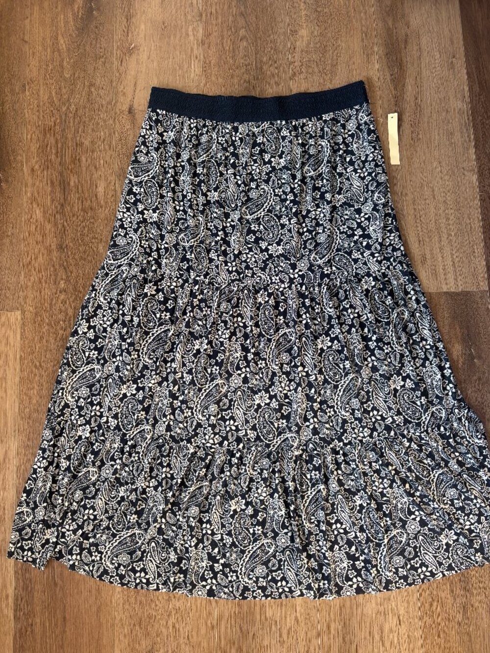 Lavish Navy Patterned Skirt - Size 3X - NWT